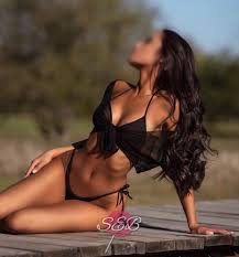 Elite Escort Model Melina | High-End & Top Companions