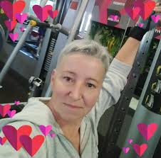 Ha egy kèrdèst feltehetnèl magadnak, akkor mit kèrdeznèl magadtól? Szívesen  fogadom a válaszokat. 🤗