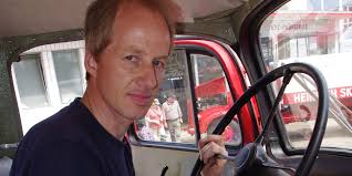 Historische Tanklastwagen an der Großtankstelle Brandshof in Hamburg