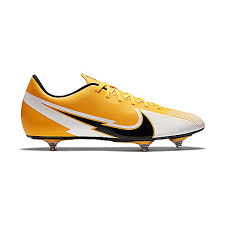 Voir plus d'idées sur le thème chaussure de foot, chaussure, crampons football. Chaussures Vissees Chaussures Football Intersport