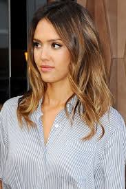 Beauty Tips Celebrity Style And Fashion Advice From Instyle Hair Styles Jessica Alba Hair Medium Length Hair Styles