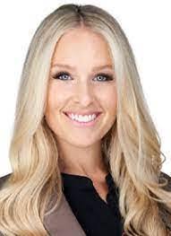 Melanie Christopherson's Instagram, Twitter & Facebook