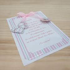 Lo dicho, a veces lo simple es mejor y por eso hemos ¿por qué elegir unas invitaciones de boda sencillas? Invitaciones Bautizo O Baby Shower Copiar Min Con Un Poco De Papel