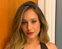 Bruna Griphao diz a verdade sobre cenas de sexo em nova série da Globo: “Muito carinho”