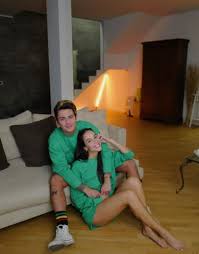 Federico rossi svela il motivo che lo ha portato, nell'ultimo periodo, ad allontanarsi da paola di benedetto: Paola Di Benedetto E Federico Rossi La Prima Foto Insieme Nel Loro Nuovo Appartamento Che Casa