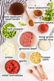 This simple, easy spanish rice and ground beef recipe makes a great 30 minute dinner, perfect for those nights when you need to get food on the table fast. Spanish Rice With Ground Beef Easy One Pot Method Valerie S Kitchen
