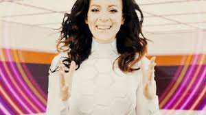 Pünktlich zum comeback macht der popstar von einst ein überraschendes geständnis und veröffentlicht eine neue single. Blumchen Mit Neuem Song So Klingt Das Mega Comeback Von Jasmin Wagner Musik Bild De