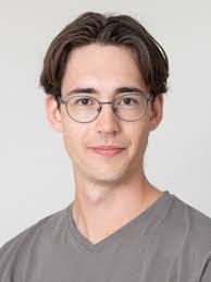 Leo Michel's Instagram, Twitter & Facebook