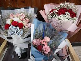 Valentine's day, also called saint valentine's day or the feast of saint valentine, is celebrated annually on february 14. Pny5amvxa7lucm