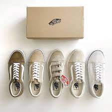 𝙼 on instagram ベルクロ 大好きな vans old skool にベルクロタイプが出た 可愛すぎる 急ぐ時にスニーカーは紐がっ とボヤくこともたまに これなら着脱楽チンで 軽量化されてるの 大人 スニーカー レディース vans スニーカー レディース 白