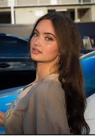 Rate Instagram model Julia Brown. A lot people think she has an old  Hollywood type beauty. : r/VindictaRateCelebs