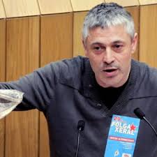 Lobeira deja un jurel en el escaño de Feijóo