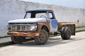 Camioneta Ford Viejita Y Abandonada 7 Fotos Gratis Camionetas Ford Viejas Camionetas Camioneta Ford