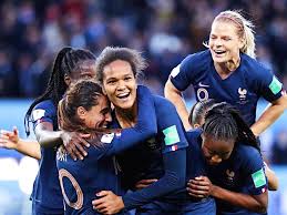 14/03 equipe de france : Zoom Sur Les Salaires Des 23 Bleues Le Sport Au Feminin