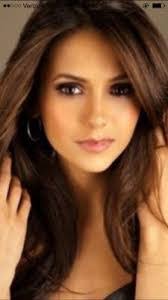 Elisa Gilbert's Instagram, Twitter & Facebook