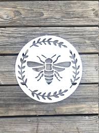Cute Bee Metal Wall Art In 2020 Etsy Wall Art Metal Wall Art Cute Bee
