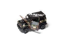 擺設一流 aape by a bathing ape x suzuki jimny 模型車登場 suzuki jimny a bathing ape suzuki