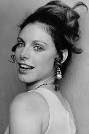 A.J. Hood : biographie, filmographie, photos & vidéos