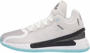 Derrick martell rose is an american professional basketball player for the new york knicks of the national basketball association. Adidas D Rose 11 Deals 57 Facts Reviews 2021 Runrepeat