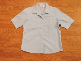Liz Claiborne Shirt 12 Petite Non Iron Button Down Top Blouse Short Sleeve Lizclaiborne Blouse With Images Blouse Short Sleeve Cute Tops Clothes