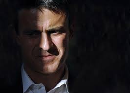 Manuel Valls Revendique La Stigmatisation De Marine Le Pen