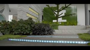 Sehen sie auf den folgenden bildern beispiele für träume mit wasser. Garten Moderne Gartengestaltung Mit Licht Und Wasser Youtube