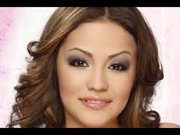 Find out the complementary eyeshadow colors for hazel genetics determine how much pigmentation the eyes get (and also the skin and hair). Best Hair Color For Olive Skin Brown Eyes Hazel Green Eyes Red Youtube