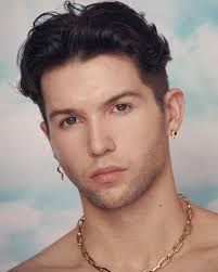 ☁️💙 head in the clouds 💙🌧 self portrait