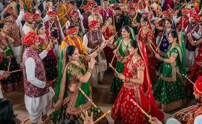 गुजरात में नवरात्रि: गरबा, डांडिया और आध्यात्मिक परंपरा