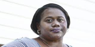 Slow growth leaves many competing for few jobs