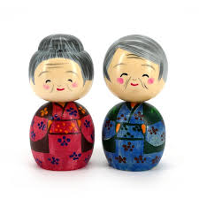 Si te interesa saber más sobre el shogi, el. Juego De 2 Munecos Japoneses Kokeshi De Madera Nakayoshi