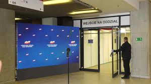 Konferencja prasowa w kancelarii premiera. Na Zywo Konferencja Prasowa Kancelaria Premiera