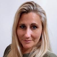 Amanda Schouten's Instagram, Twitter & Facebook