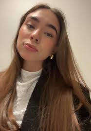 Marissa Sutherland's Instagram, Twitter & Facebook