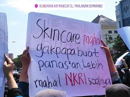 Poster Lucu Warnai Demo Tolak Ruu Kpk Dan Ruu Kuhp
