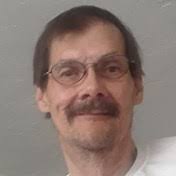 Leonard Holm's Instagram, Twitter & Facebook