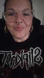 Recommendations please ?? What products to use when fitting your dreads  like a gel ect