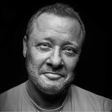 Finns här någon i gruppen som kan tipsa om vart man kan köpa broiler (höns  och tupp)