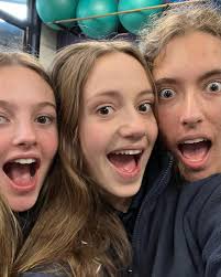 A long overdue introduction… Your Captain of Boats for 2022/23, Gwyneth  op't Hoog & her vice-captains Ana Graham Perez and Estella Davidson Rios!