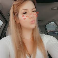 Aurora Dalton's Instagram, Twitter & Facebook