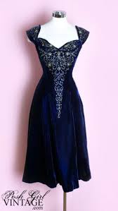 Vintage Blue Velvet Beaded Evening Dress 1950s Vintage 1950s Dresses Vintage Dresses Vintage Outfits