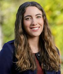 Carmen Mann's Instagram, Twitter & Facebook