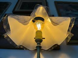 Vintage MCM Metal Lamp With Molded Ruffle Lace Top Shade Vintage  Reticulated Lace Top Lamp Shade Lamp Vintage Art Nouveau Lamp With Shade