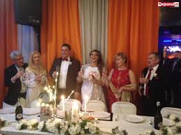 Angela rusu песню скачать в качестве mp3. Angela Rusu S A Maritat In Las Vegas Imagini De La Nunta Dejeanul Ro Suntem Deja Acolo
