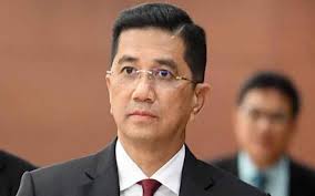 Datuk seri shamsul iskandar @ yusre bin mohd. Azmin Panas Dibidas Shamsul Nth Qibord