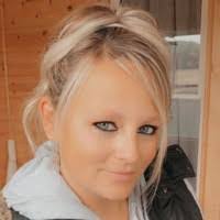 Jennifer Luster's Instagram, Twitter & Facebook