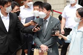 어릴적 3형제속에 자란 나는 여자를 정말 많이 동경해 왔다. Kcoudv9gvpstgm