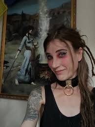 There's a girl who's ready to face her demons. #progressivehouse  #organichouse #melodichouse #melodichouseandtechno #melodictechno  #magiccircle #preraphaelite #preraphaelitesisterhood