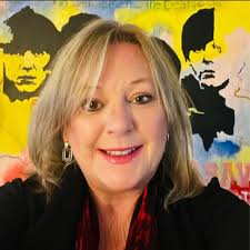 Lisa Grindstaff's Instagram, Twitter & Facebook