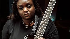 Mike Stringer's Instagram, Twitter & Facebook